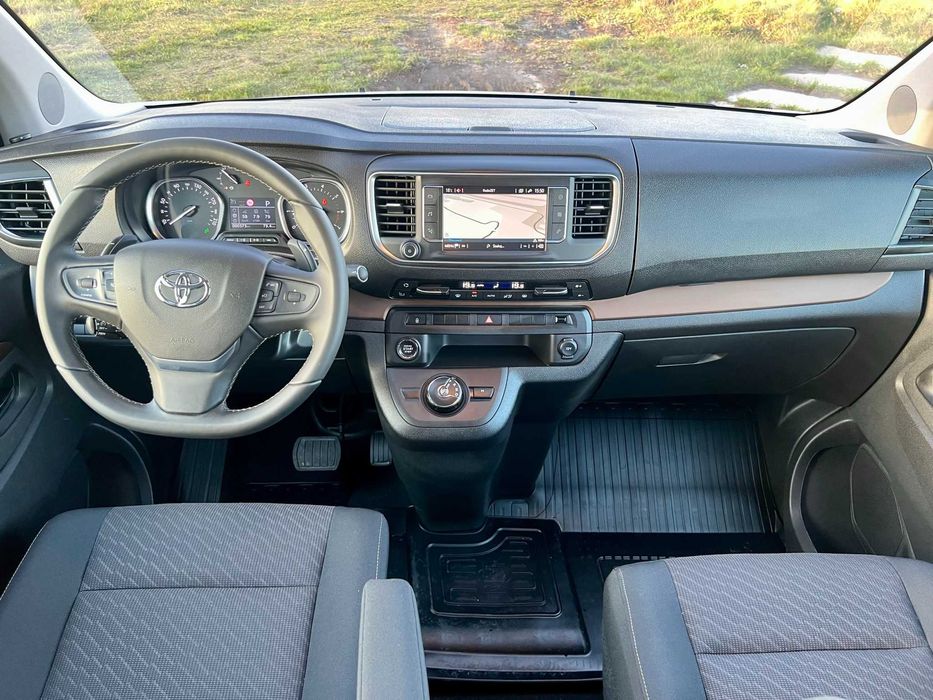 Wynajem Nexus Rent wypożyczalnia busów 8-9 osobowych Polska Europa