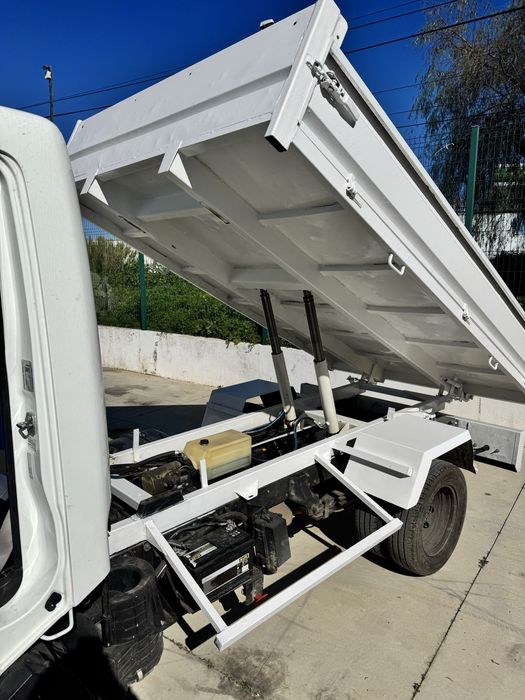 Nissan cabstar bascula