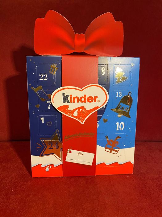 Солодкі адвент календарі від Kinder