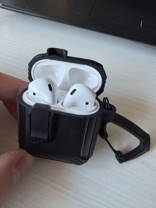 Apple airpods 1-th generation