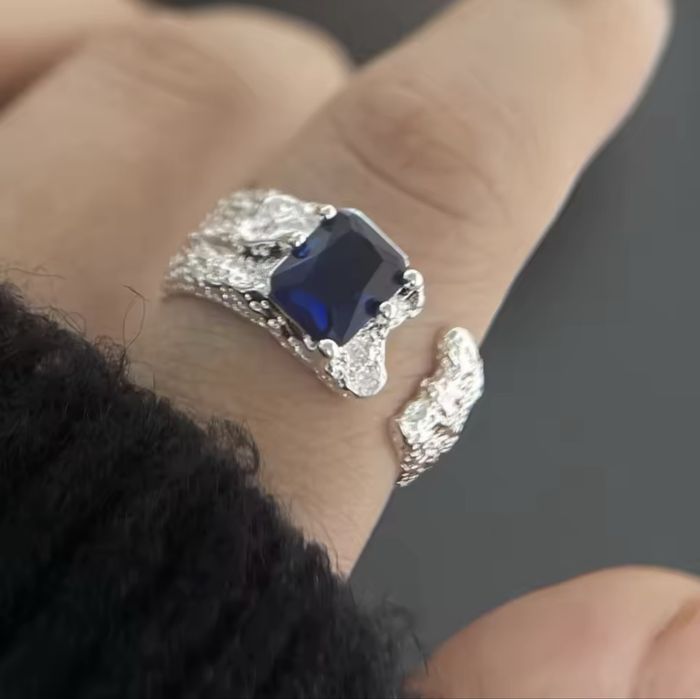 Срібна каблучка «Deep blue”