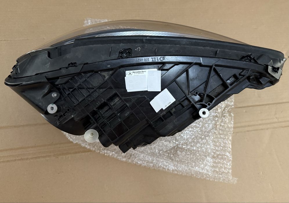 Farol Dianteiro Direito LED Mercedes Classe A W177