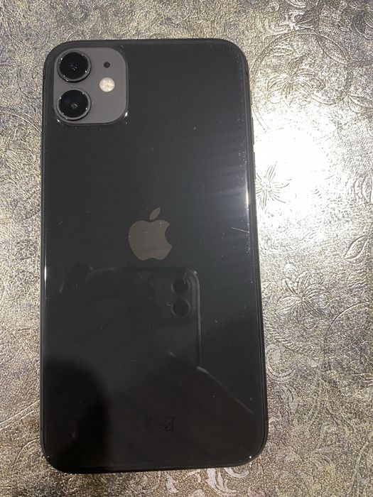 Айфон 11,Чорного кольору 128гб