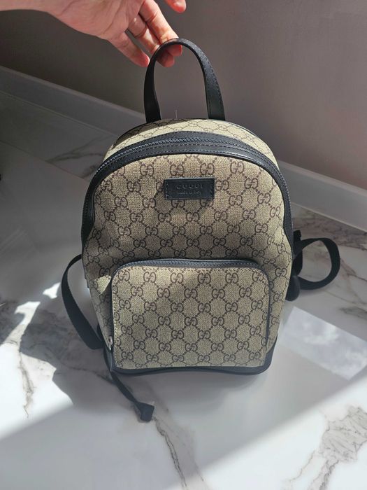 рюкзак на плечи , кожа