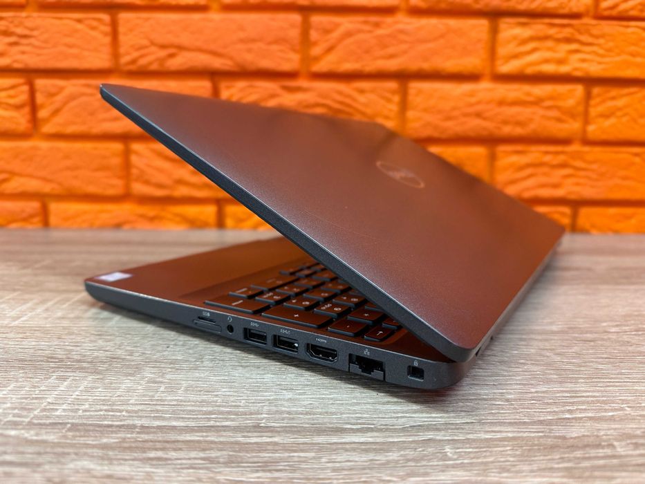 Ноутбук 15.6" Dell Latitude 5500 (1920х1080) IPS/ i5‑8365U, 8GB DDR4, 256 М2 SSD/ Гарантія 1 рік
