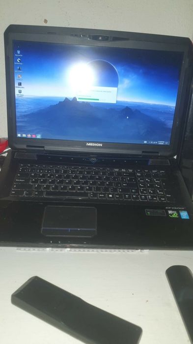 Troco portátil gamer so liga na corrente