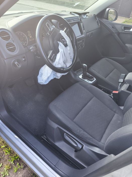 Volkswagen Tiguan 2012 VIN WVGBV7AX1DW543354 фото оголошення 9 з 10