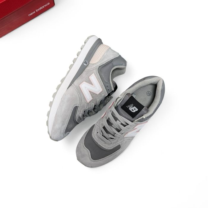 Жіночі кросівки New Balance 574 Grey/Pink — Невмируща класика