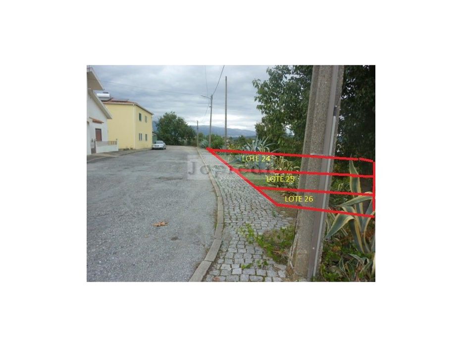 3 Lotes de terreno urbano