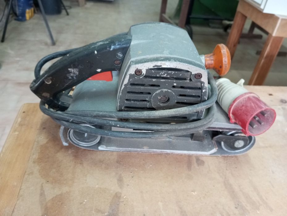 Lixadeira trifásica