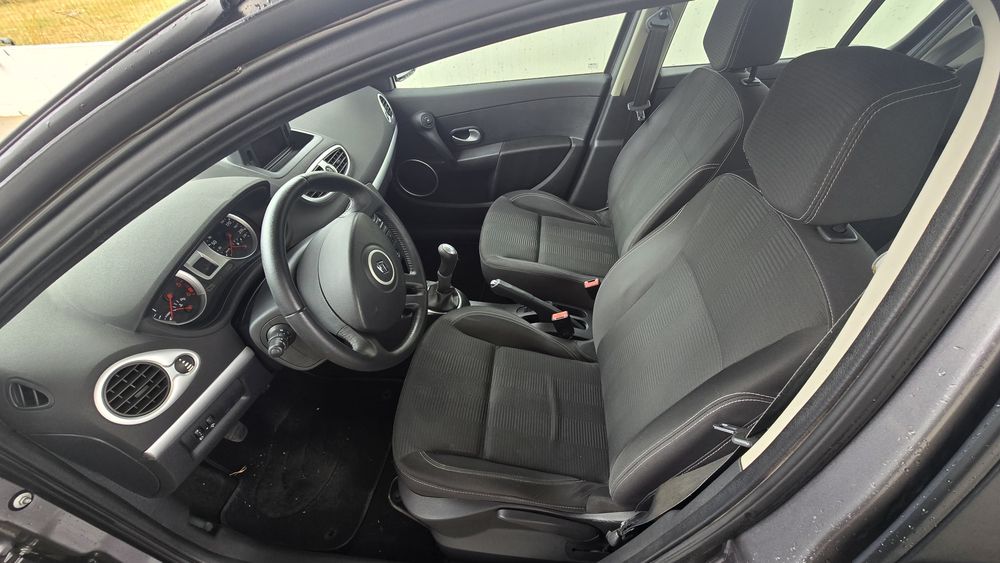 Renault Clio — fotografia 4