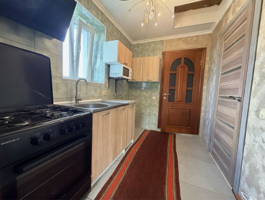 Продаж затишного будинку в смт Гребінки - View 4