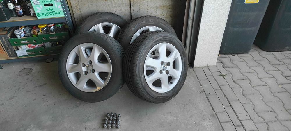 Koła 15" Toyota - Koła + Felgi - Hankook