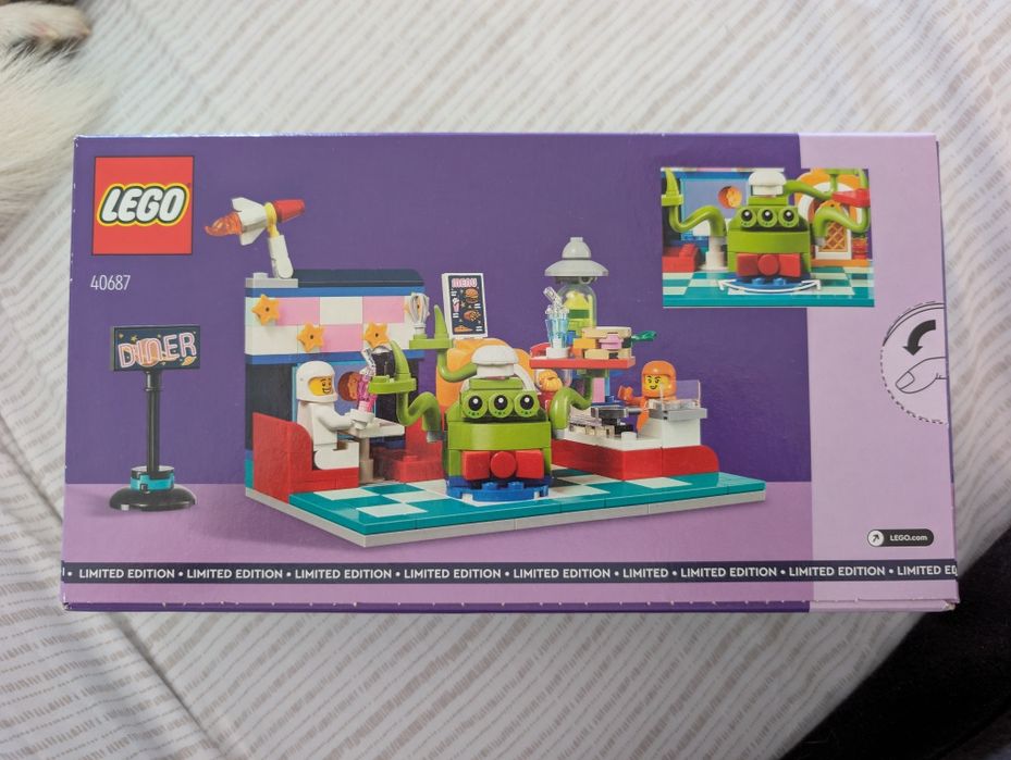 Lego set 40687 alien diner