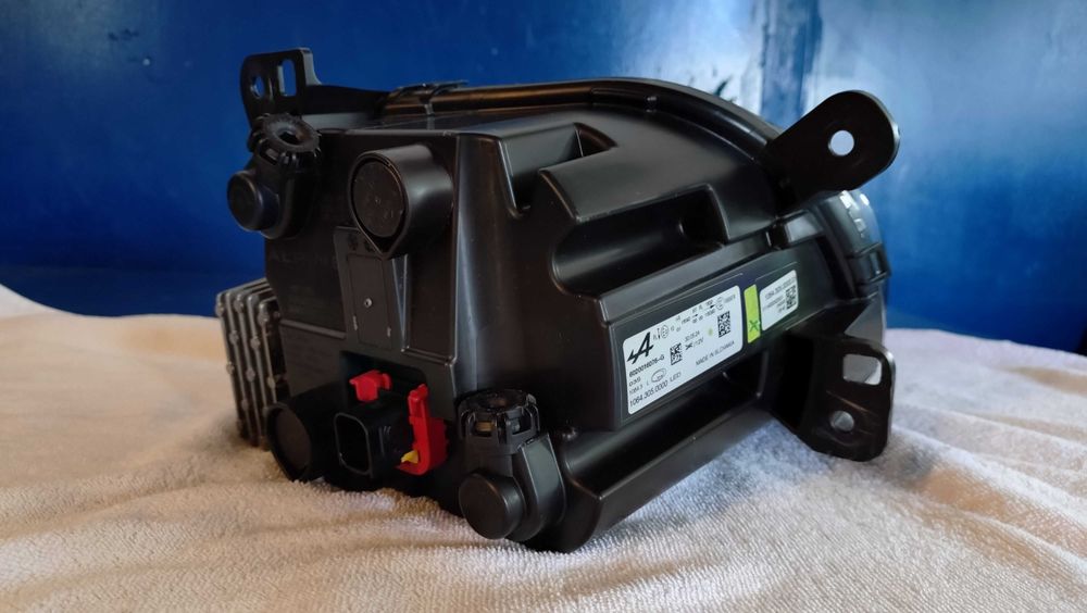 Alpine A110 s Renault lewa lampa przód LED