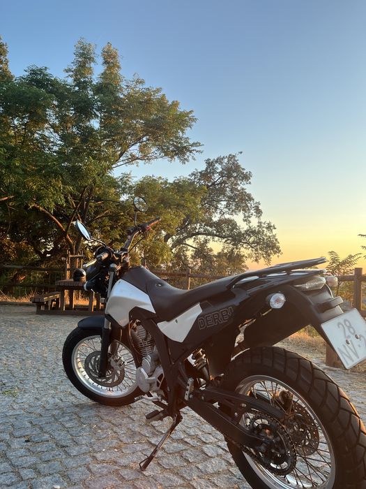 Derby Cross City 125