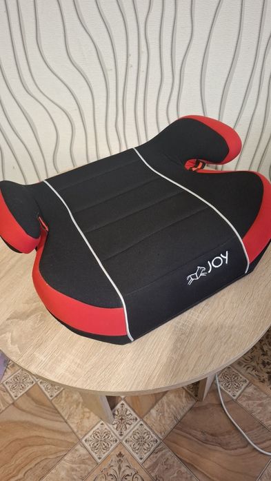 Автокрісло бустер Joy
