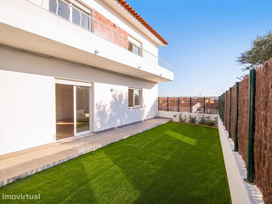 T2 com jardim privado em Cobre Estoril
