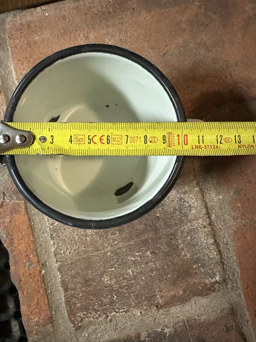 Kubki emaliowane. 20 sztuk.