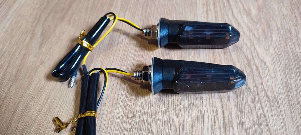 Vários Piscas em Led Mota