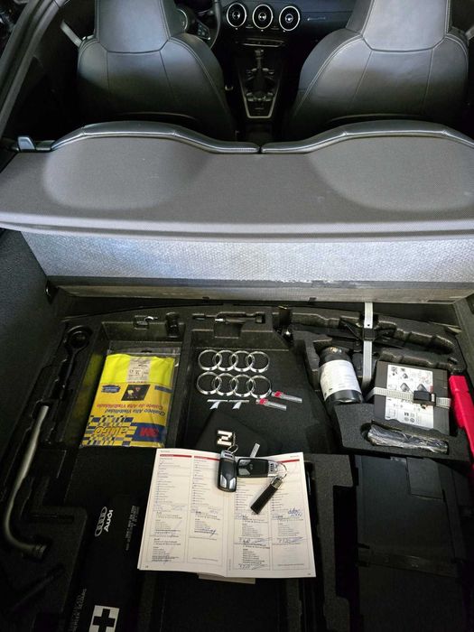 Audi TT  2.0TFSI Versão S-line