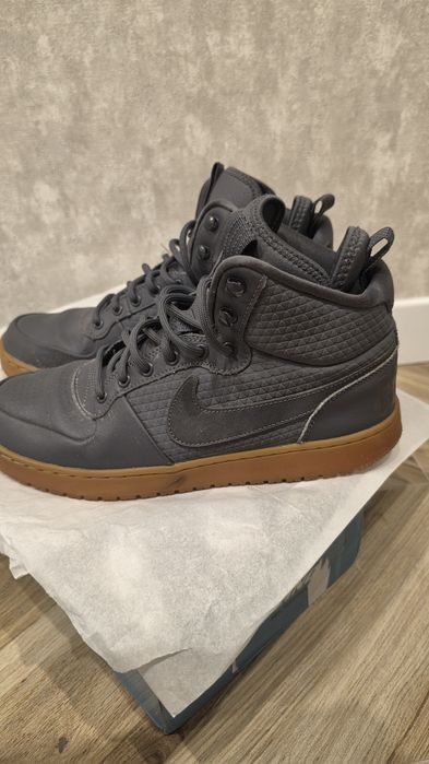 Nike Court Borough Mid Winter