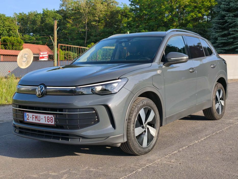 Volkswagen Tiguan Hybryda Plug-in, świeżo sprowadzony.