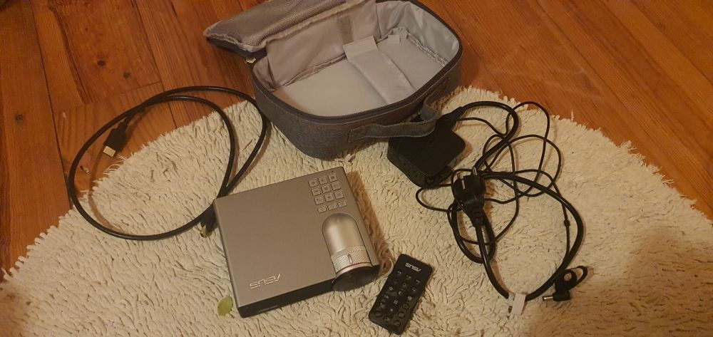 Asus p3e  led проектор, проєктор,projector