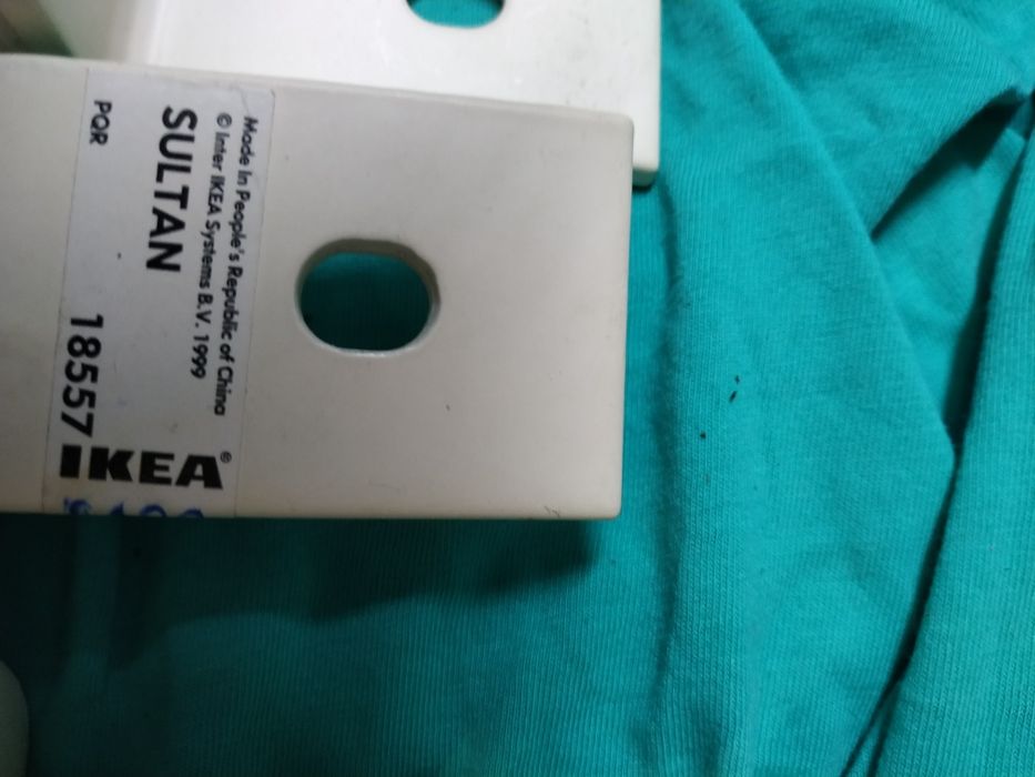 Sultan suportes  IKEA tenho (6) caixas  com 4  10€
