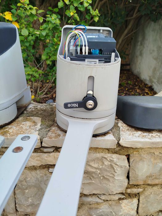 Kit Motor NICE 24V para portão batente com até 7 m entre pilares