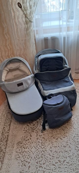 Б/У коляска для  маленьких діток