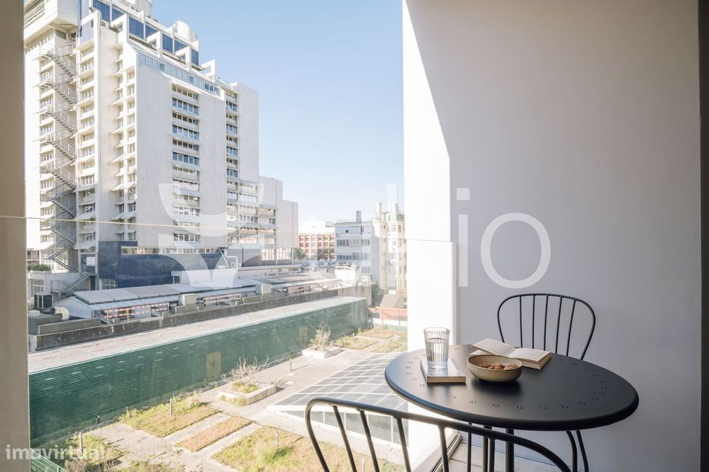 Apartamento T1 com ginásio e piscina em Entrecampos