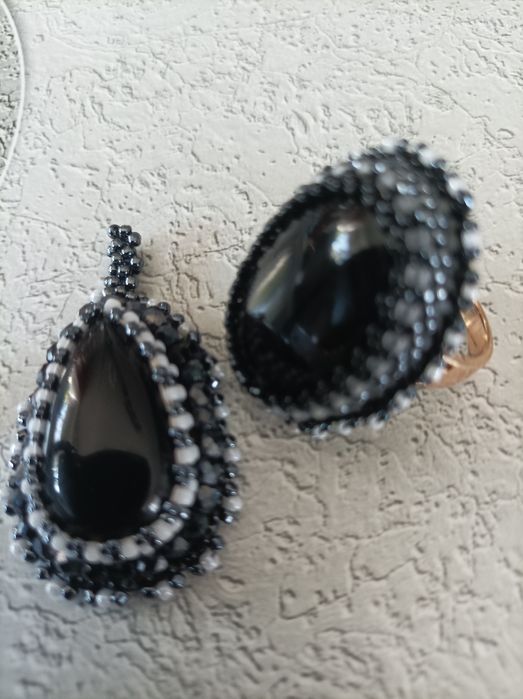 Onyks, pierścionek 11 wisiorek beading