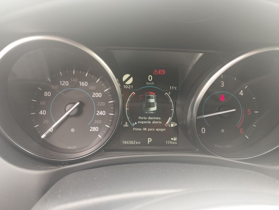 Jaguar XE 2.0 D R- Sport Auto.