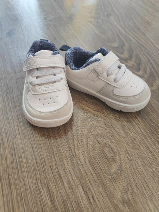 Кросівки Carter's