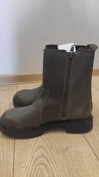 Чобітки Zara шкіряні 39розмір