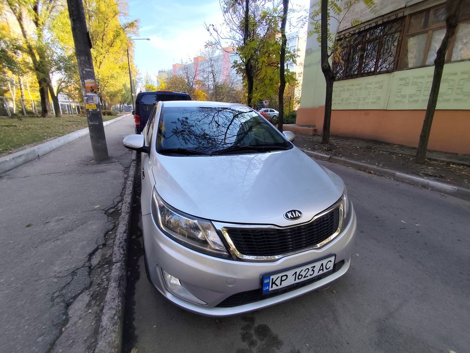 KIA RIO 2013г 1.6 в отличном состоянии