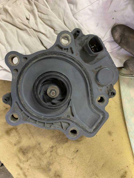 Помпа приус 30 з 2009-2015 року