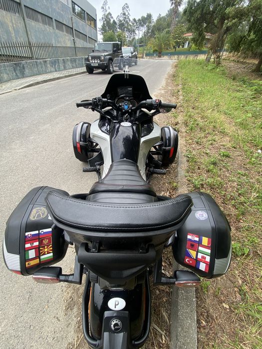 Can am spyder F3 S  com malas e encosto do passageiro