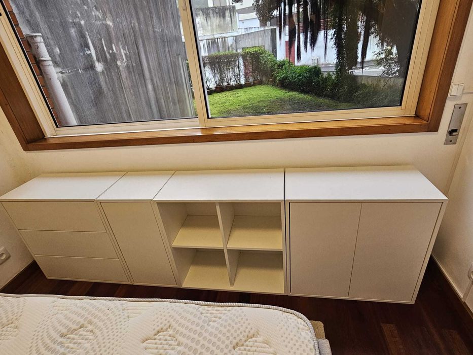 Combinacao de armarios modulares EKET, IKEA