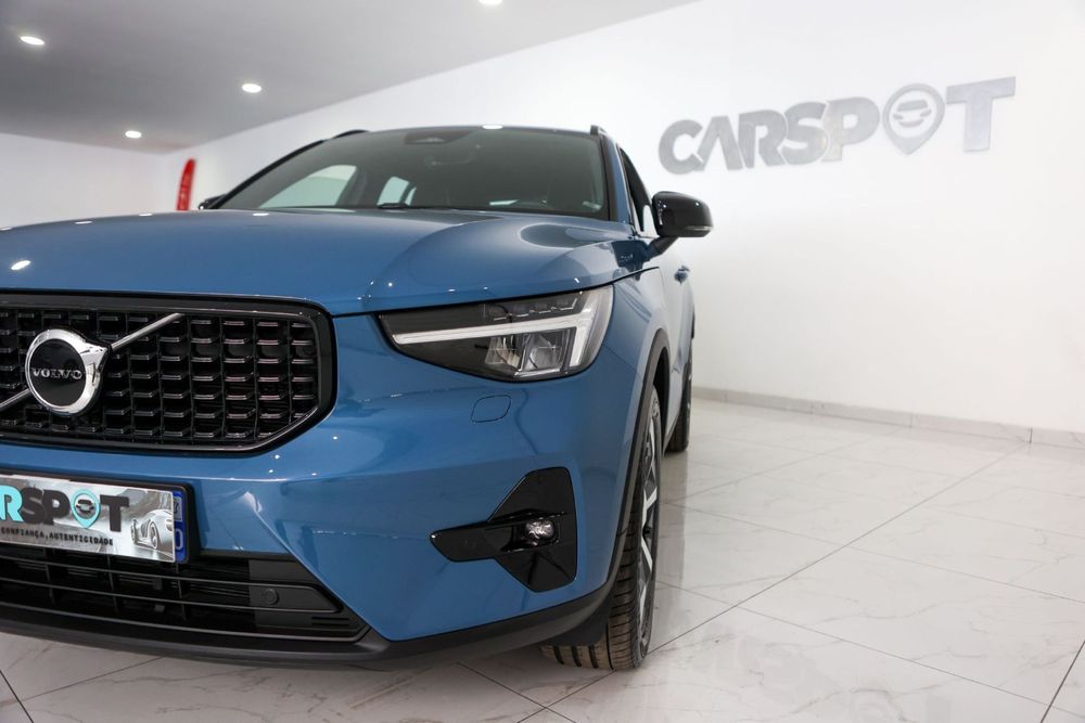 Volvo XC 40 2.0 B3 Plus Dark