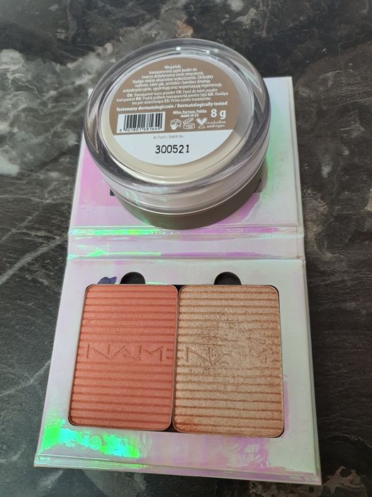 Zestaw kosmetyków z Nam