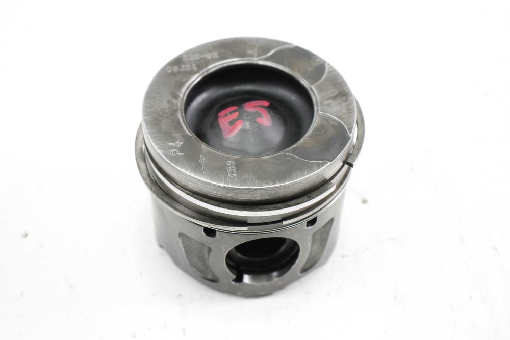 Tłok 2.0 HDI TDCI EURO5 Ford Peugeot Citroen Mondeo MK4 Kuga S-Max