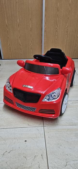 Carro elétrico (12v) Feber