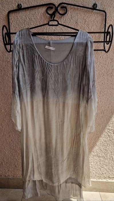 Wizytowa sukienka jedwabna włoska Made in Italia nowa bez metki