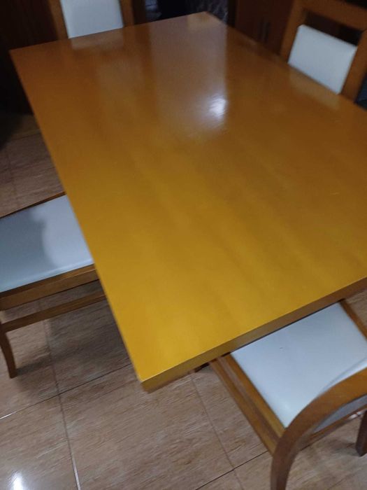 Sala de jantar completa
