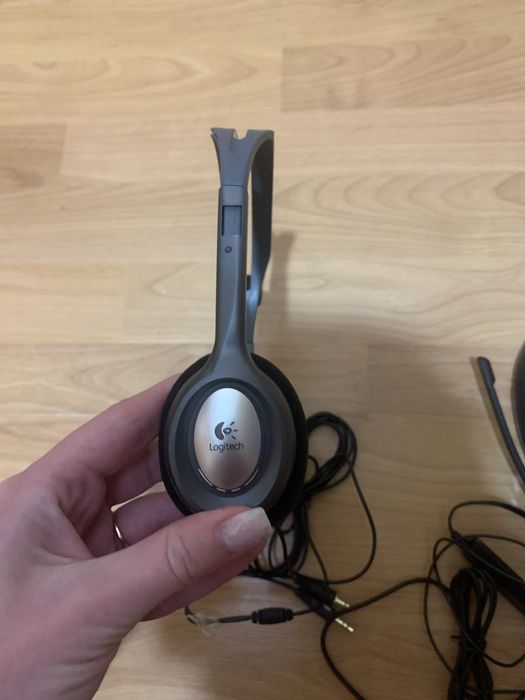 Наушники Plantronics