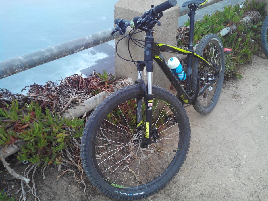 Bicicleta Cube Attention roda 26