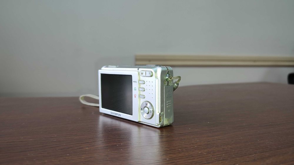 Цифрова фотокамера Olympus FE-150