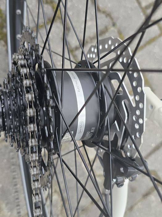 Rower elektryczny trekkingowy HEAD Trinity Bafang Hydraulika